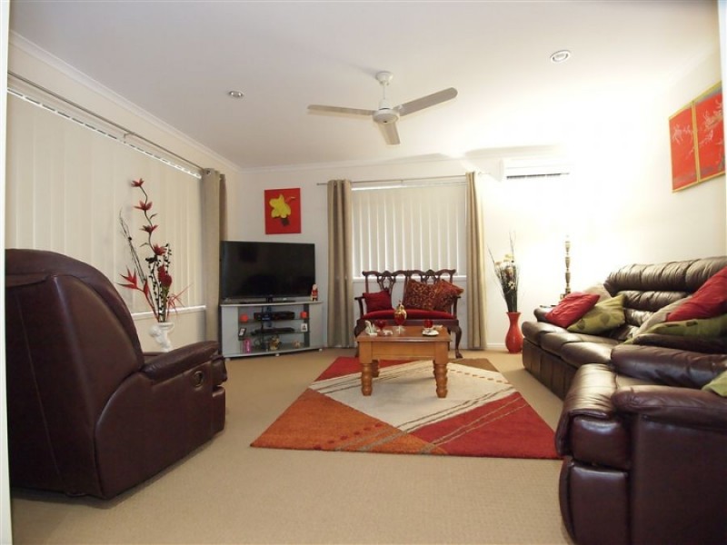 3 Lambour Court, Point Vernon QLD 4655
