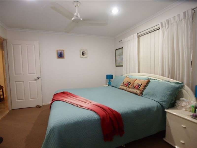 3 Lambour Court, Point Vernon QLD 4655