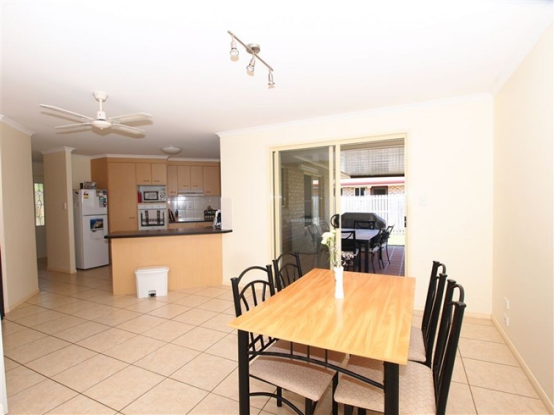 7 Mainsail Court, Point Vernon QLD 4655