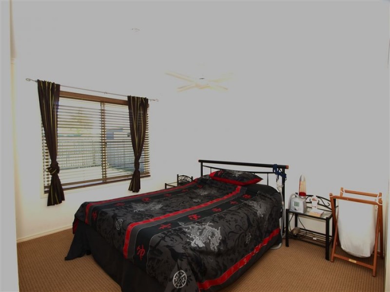 7 Mainsail Court, Point Vernon QLD 4655