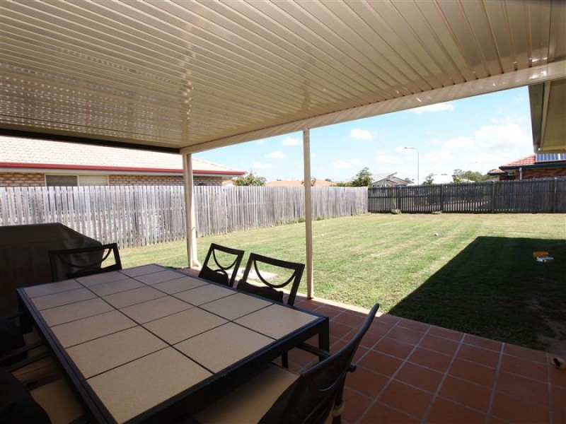 7 Mainsail Court, Point Vernon QLD 4655