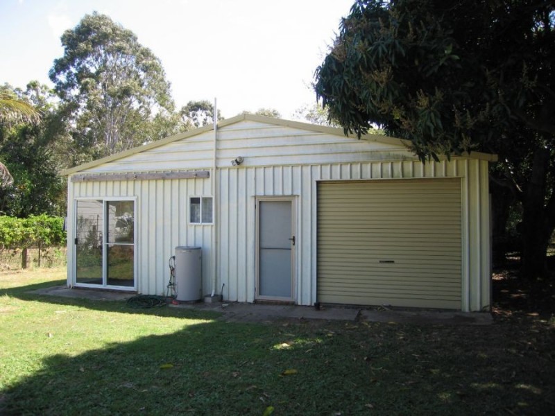 45 long street, Point Vernon QLD 4655