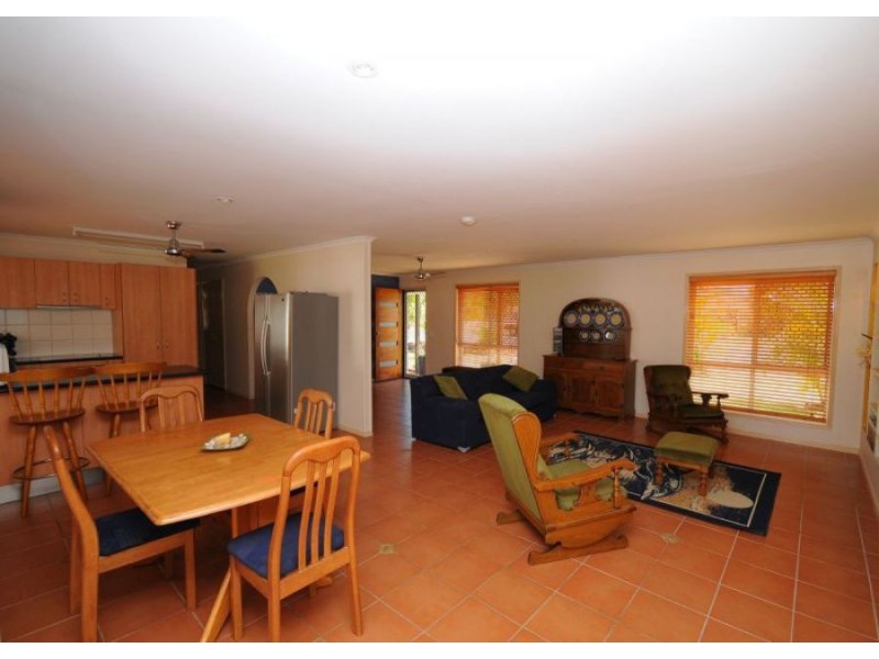 47 Honeysuckle Avenue, Kawungan QLD 4655