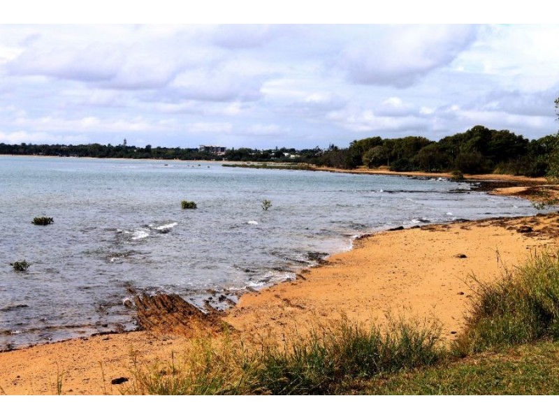 143 Esplanade, Point Vernon QLD 4655