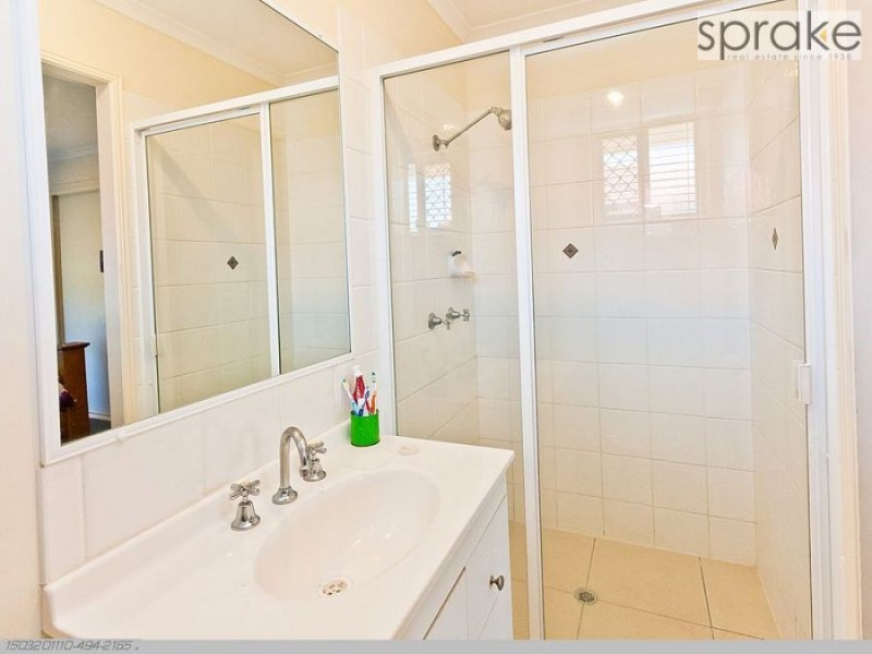 85 Wattle Street, Point Vernon QLD 4655