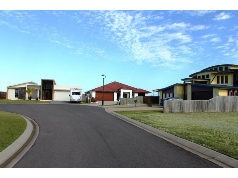 9 Mermaid Court, Eli Waters QLD 4655