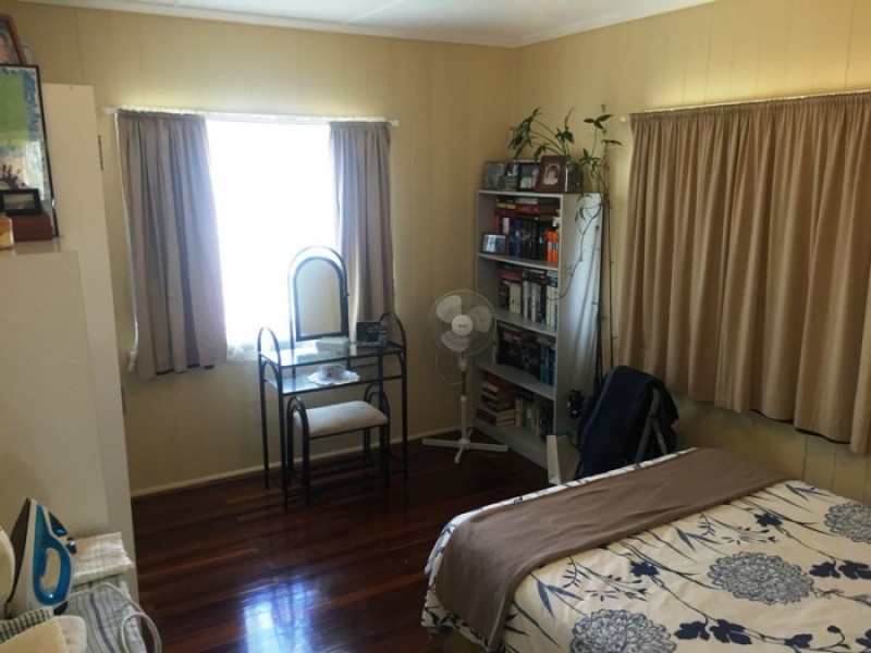 327 Esplanade, Scarness QLD 4655