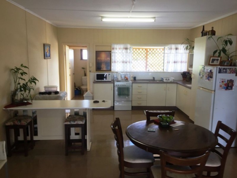 327 Esplanade, Scarness QLD 4655