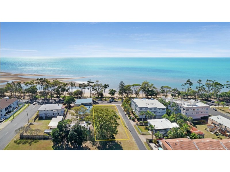 323 Esplanade, Scarness QLD 4655