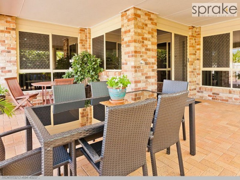 12 Montrose Close, Point Vernon QLD 4655