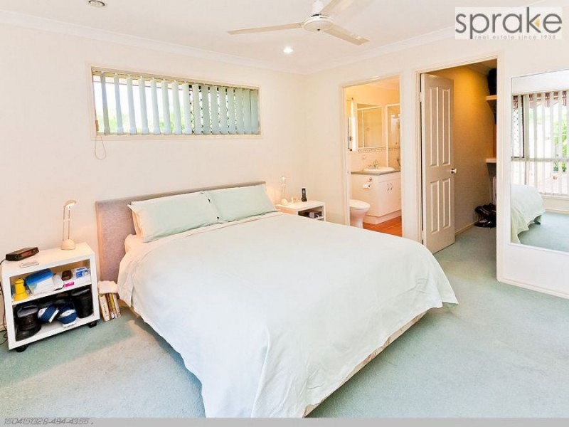 12 Montrose Close, Point Vernon QLD 4655