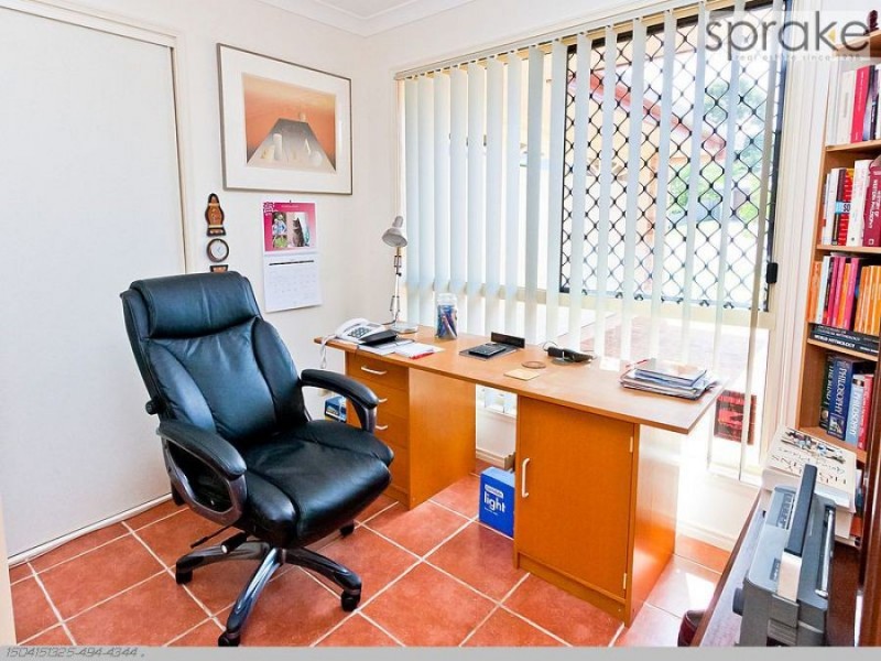 12 Montrose Close, Point Vernon QLD 4655