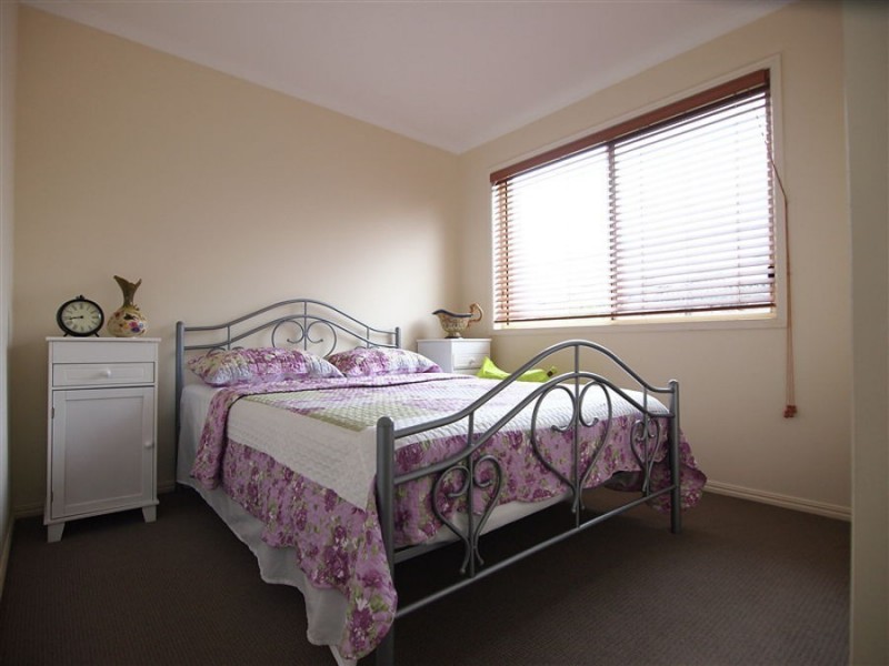 6 Lester Cresent, Torquay QLD 4655