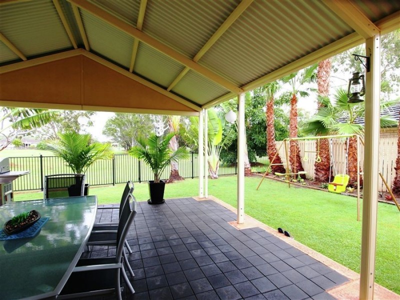 6 Lester Cresent, Torquay QLD 4655