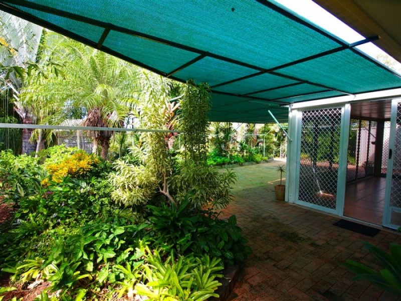 21 Tristania Crescent, Urangan QLD 4655