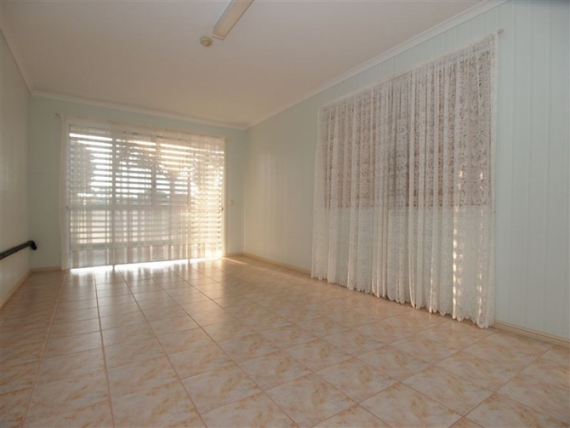 21 Tristania Crescent, Urangan QLD 4655