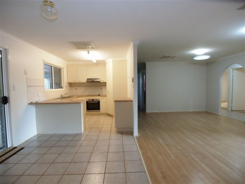 21 Tristania Crescent, Urangan QLD 4655