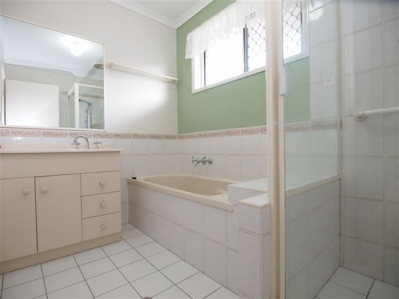 21 Tristania Crescent, Urangan QLD 4655