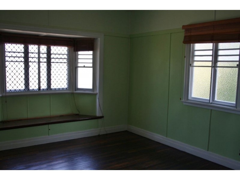 34 Muriel Street, Maryborough QLD 4650