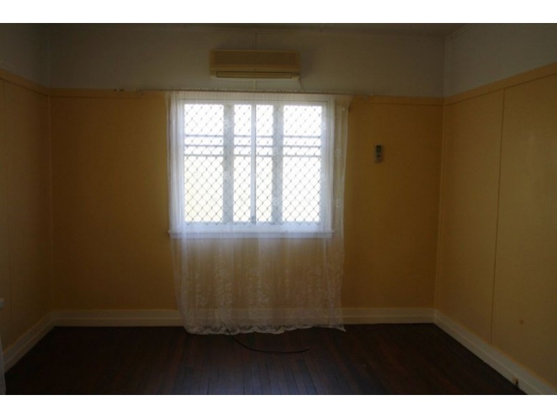 34 Muriel Street, Maryborough QLD 4650