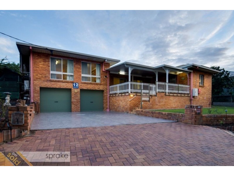 12 Esplanade, Point Vernon QLD 4655
