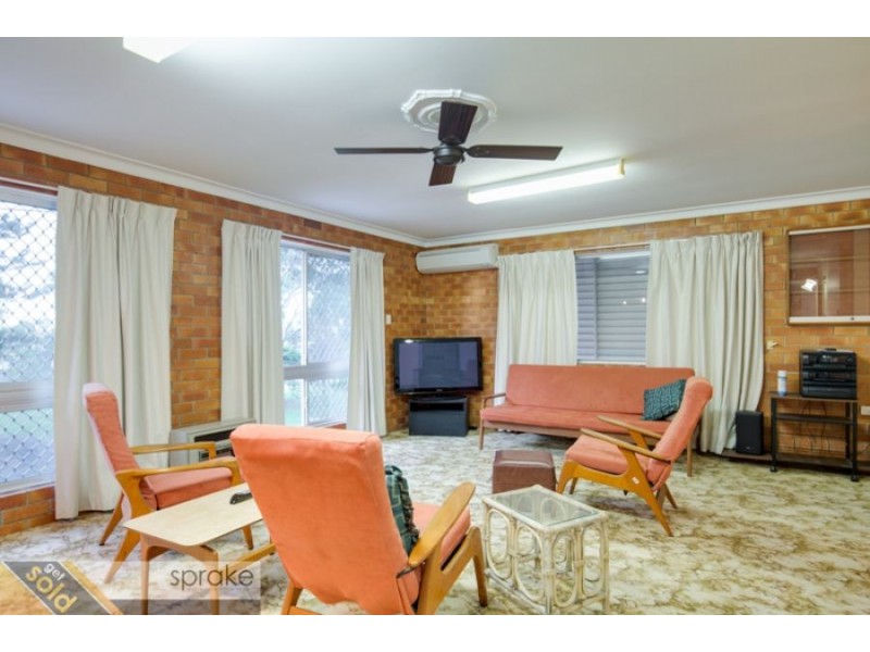 12 Esplanade, Point Vernon QLD 4655