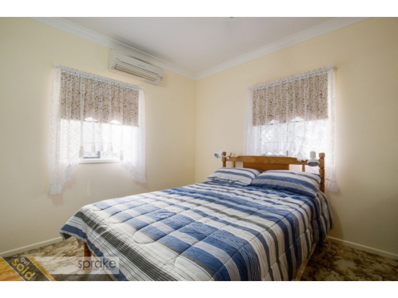 12 Esplanade, Point Vernon QLD 4655