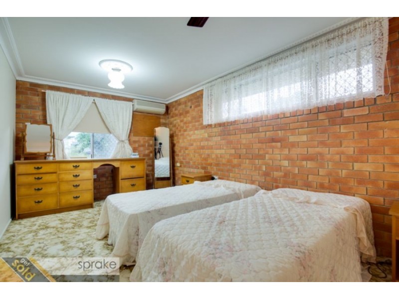 12 Esplanade, Point Vernon QLD 4655