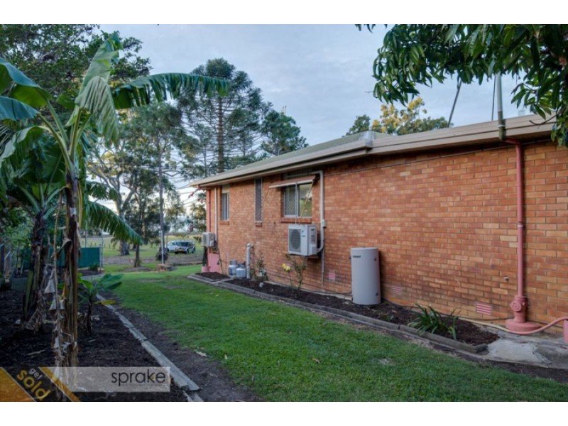 12 Esplanade, Point Vernon QLD 4655