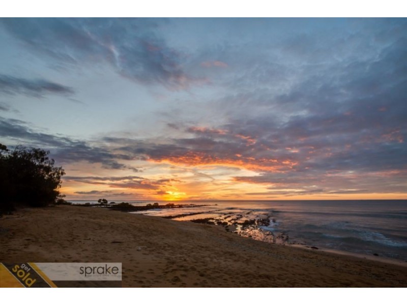 12 Esplanade, Point Vernon QLD 4655