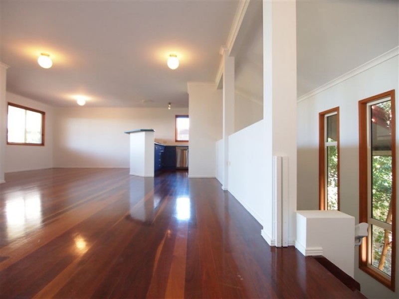 6 Flinders Street, Point Vernon QLD 4655