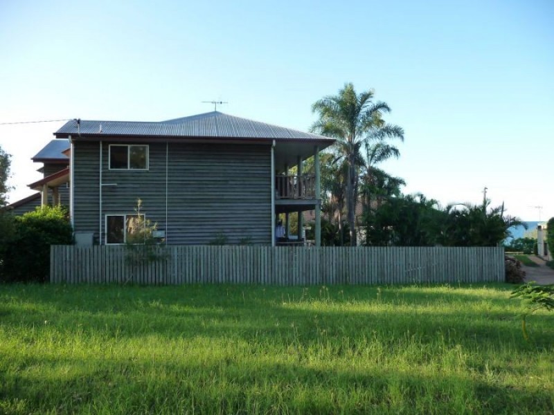 6 Flinders Street, Point Vernon QLD 4655