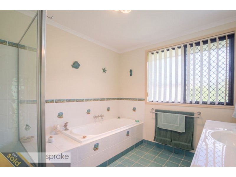 20-22 Jindera Court, Wondunna QLD 4655