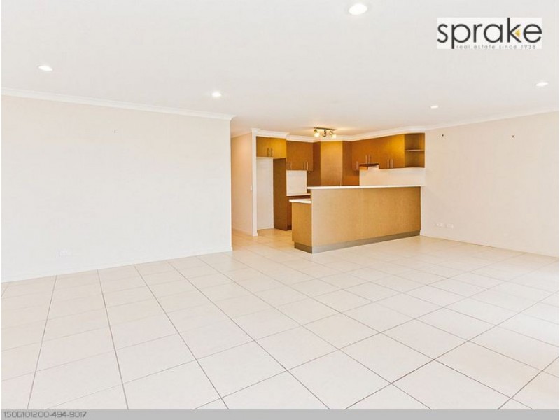 1/12 Endeavour Way, Eli Waters QLD 4655