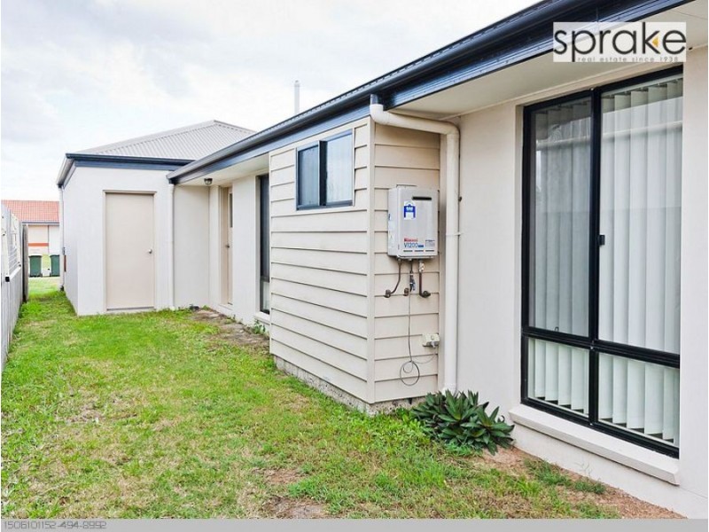 1/12 Endeavour Way, Eli Waters QLD 4655