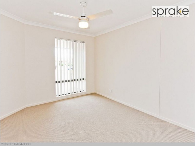 1/12 Endeavour Way, Eli Waters QLD 4655