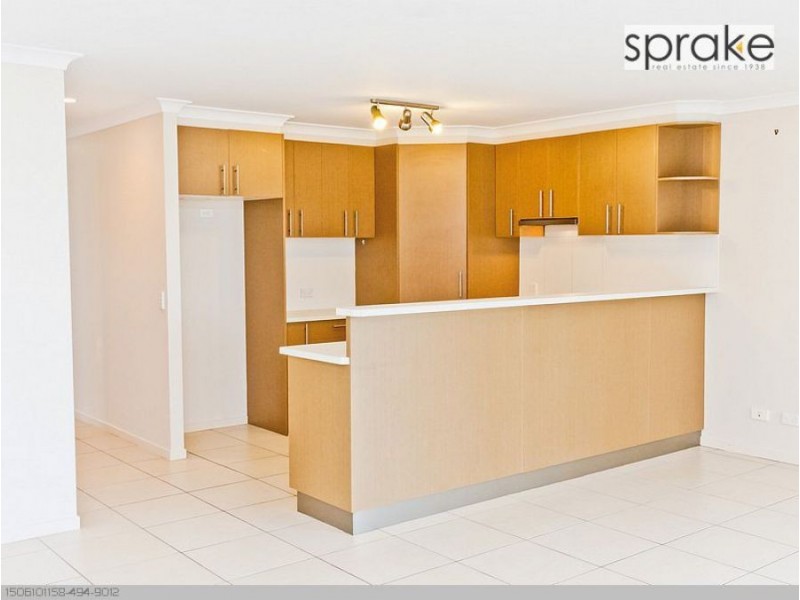 1/12 Endeavour Way, Eli Waters QLD 4655