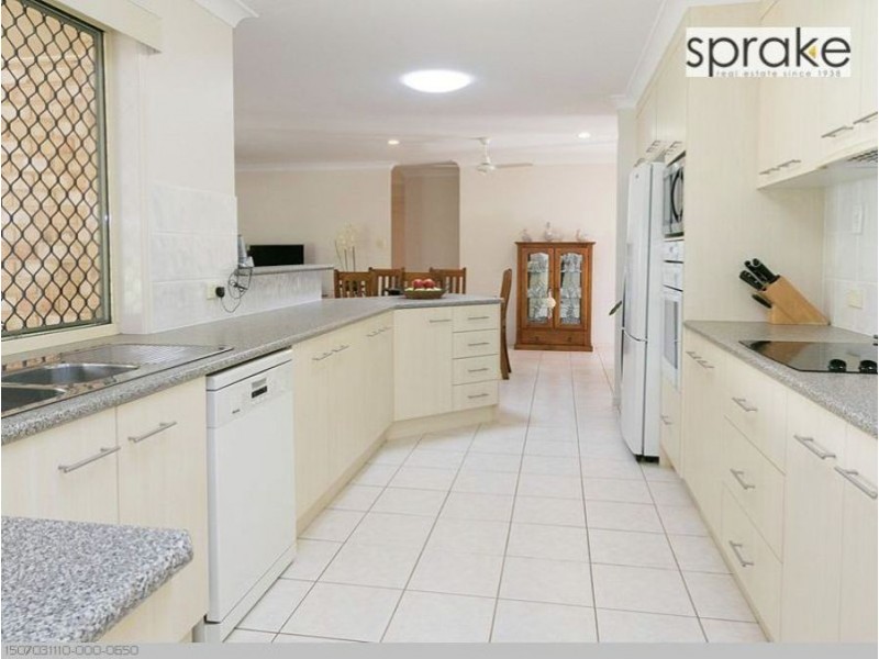 62 Wattle Street, Point Vernon QLD 4655