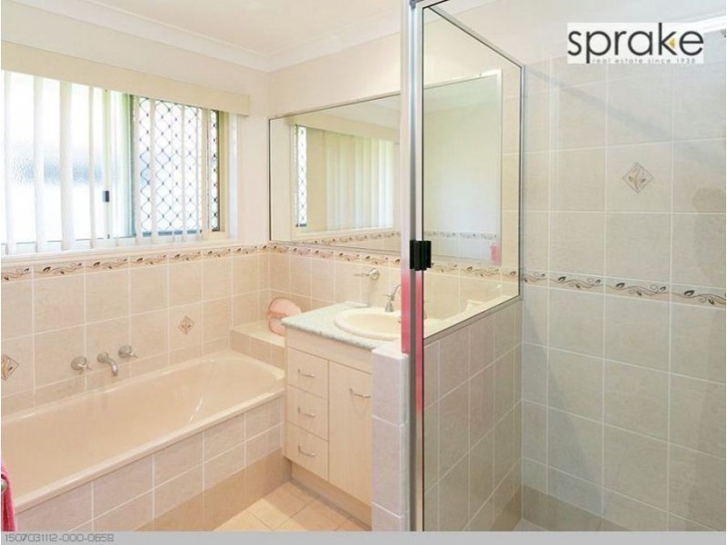 62 Wattle Street, Point Vernon QLD 4655