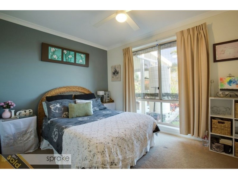 6 Genoa Court, Point Vernon QLD 4655