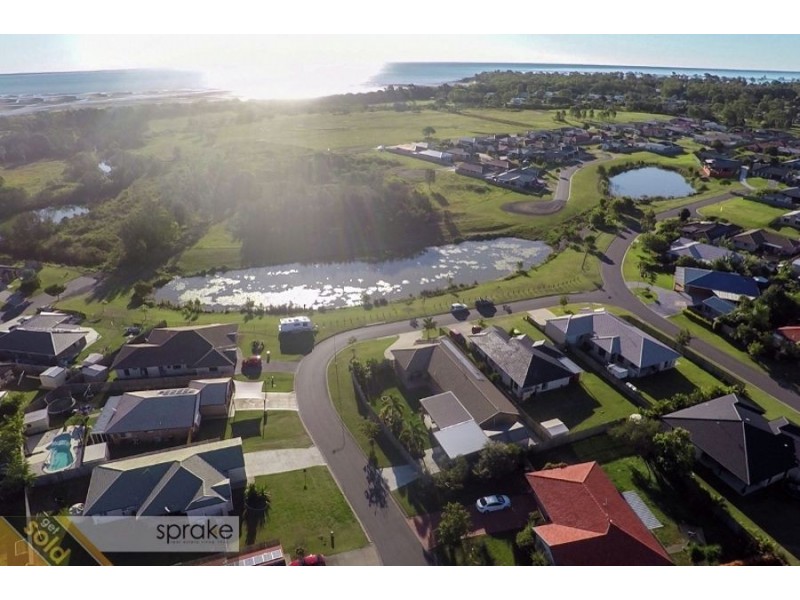 6 Genoa Court, Point Vernon QLD 4655