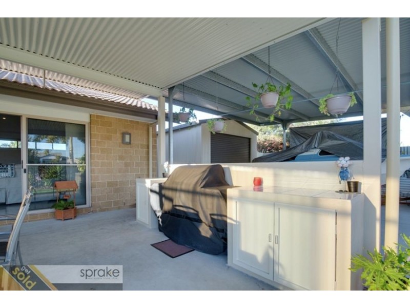 6 Genoa Court, Point Vernon QLD 4655