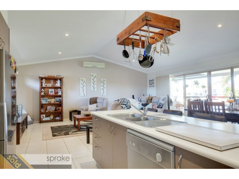 6 Genoa Court, Point Vernon QLD 4655