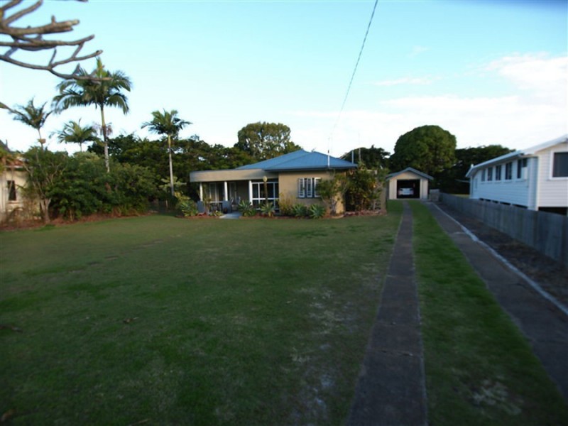 211 Cypress Street, Urangan QLD 4655