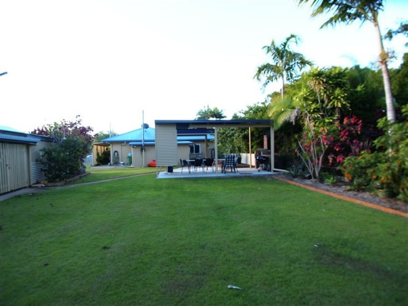 211 Cypress Street, Urangan QLD 4655