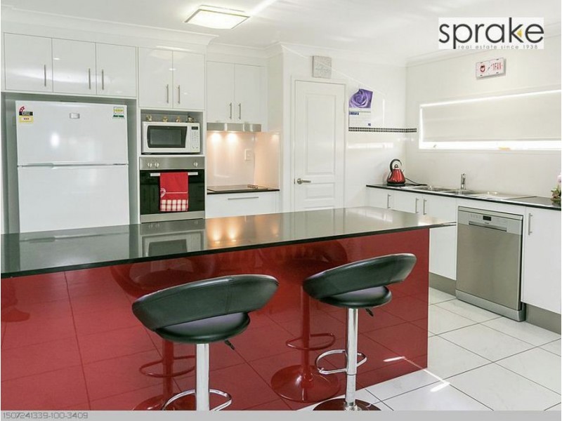 9 Mayfair Street, Point Vernon QLD 4655