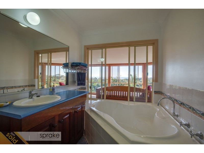 27 Hamilton Drive, Craignish QLD 4655