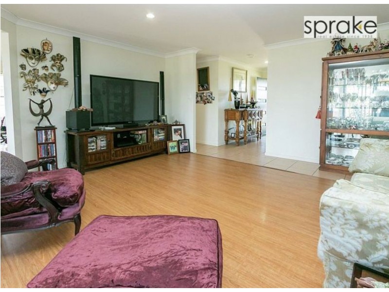 16 Golden Grove Court, Eli Waters QLD 4655