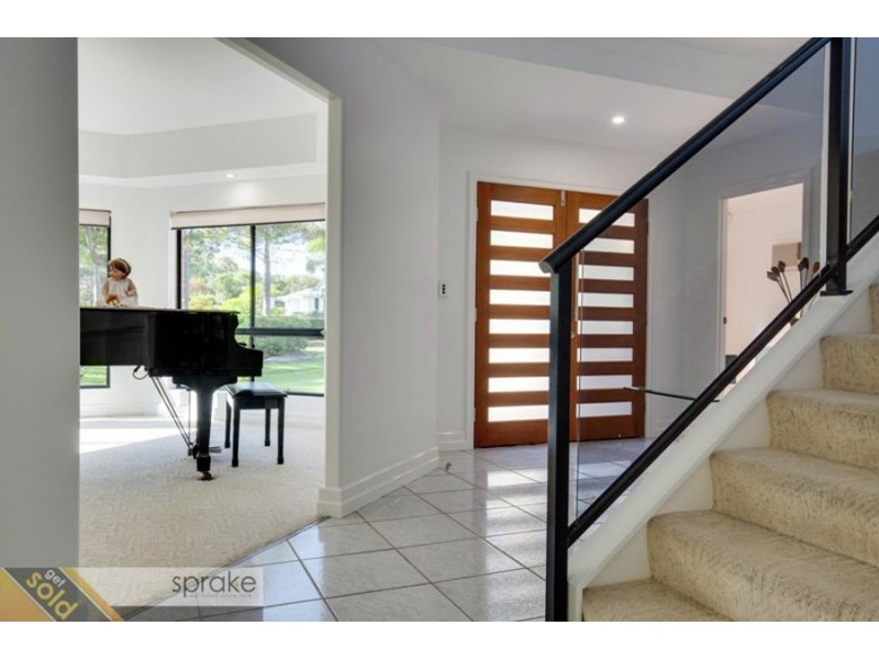 10 Windemere Road, Wondunna QLD 4655