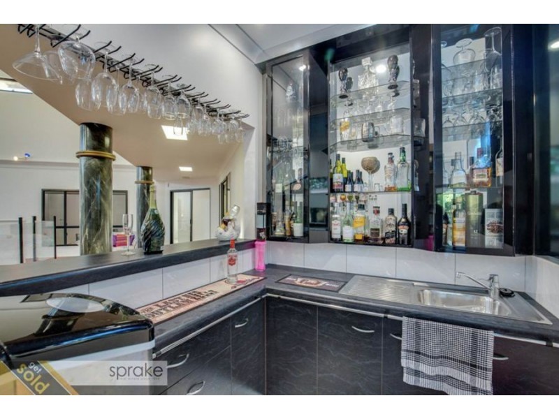 10 Windemere Road, Wondunna QLD 4655